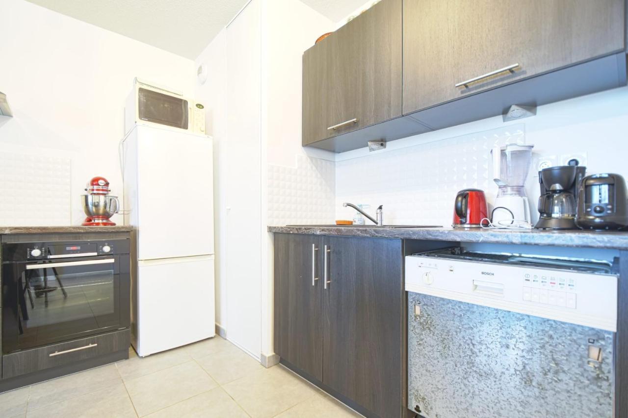 Beautiful Bright Apt With Terrace Apartment Lyon Bagian luar foto