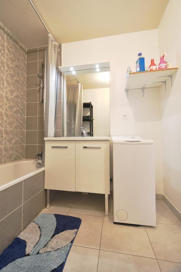 Beautiful Bright Apt With Terrace Apartment Lyon Bagian luar foto