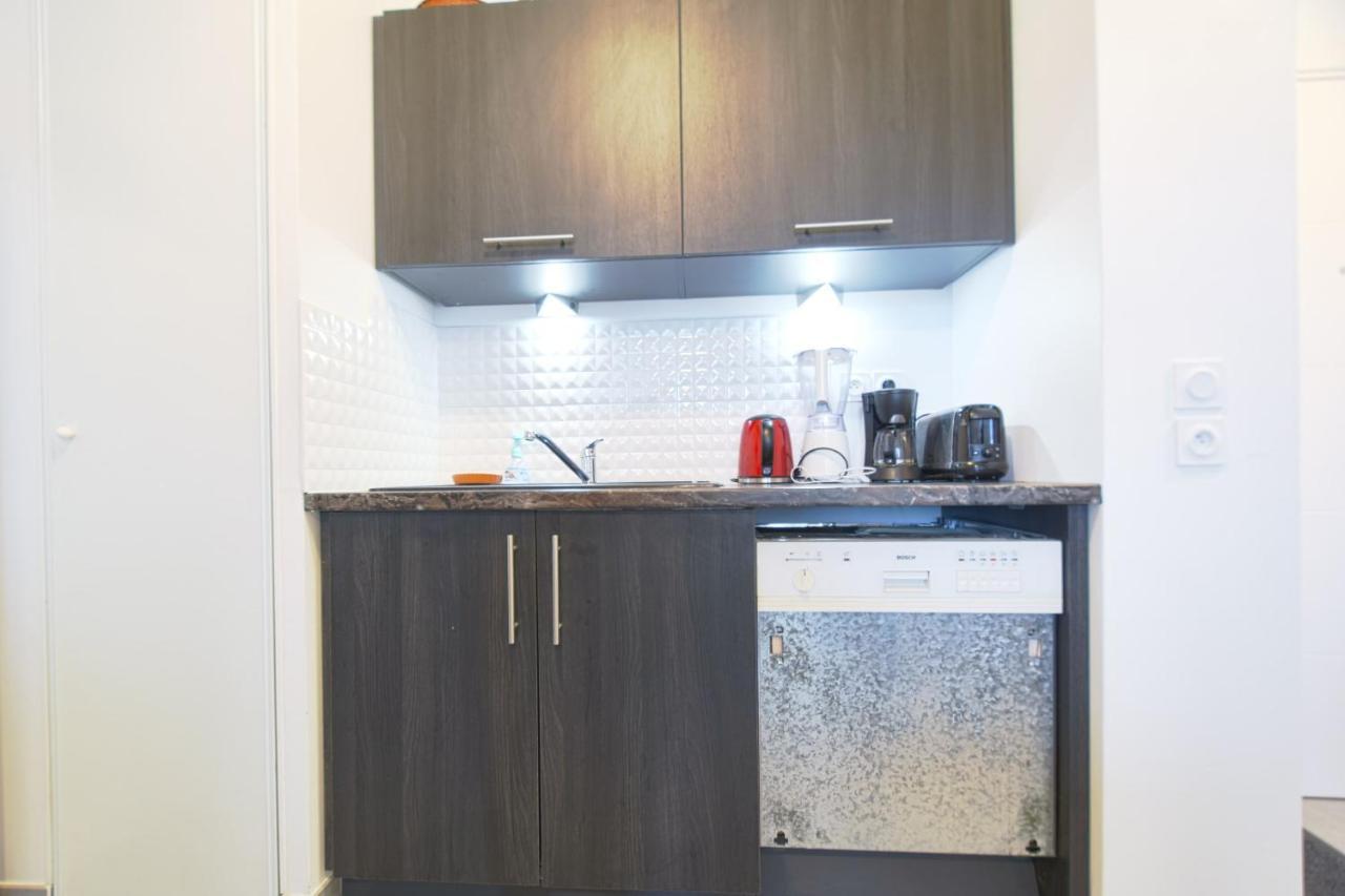Beautiful Bright Apt With Terrace Apartment Lyon Bagian luar foto